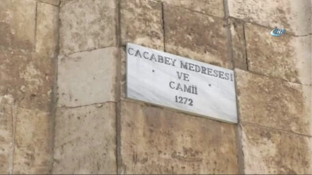 800 Yıl Önce Rasathane Olarak Kullanılan Cacabey Cami Kırşehir\'in Sembolü