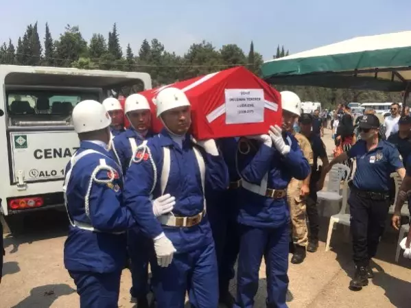 Adıyaman Şehidinin Eşi: Vatanımızı Azaltamayacaklar, Bir ...