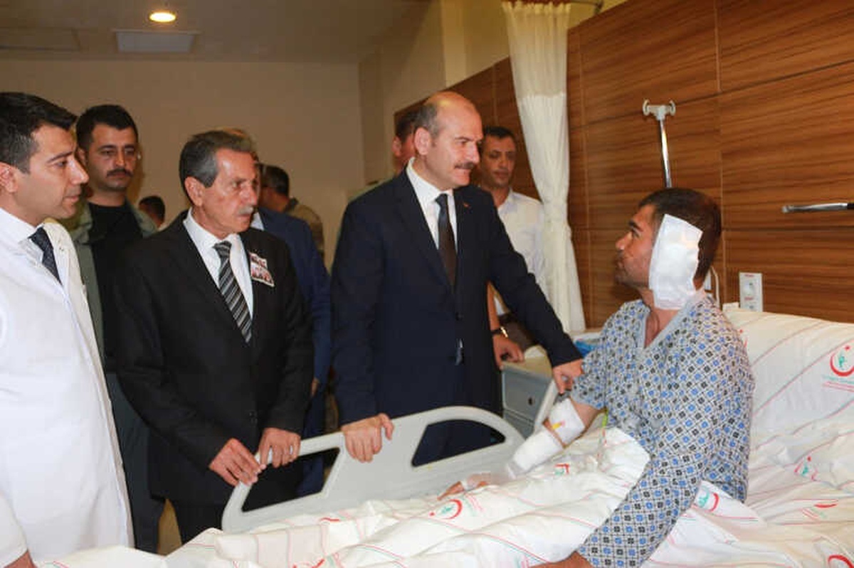 Bakan Soylu Yaralı Askerleri Ziyaret Etti