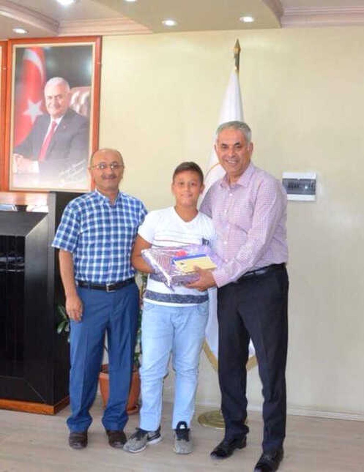 Başkan Yaman, İl Birincisi Can\'ı Tebrik Etti