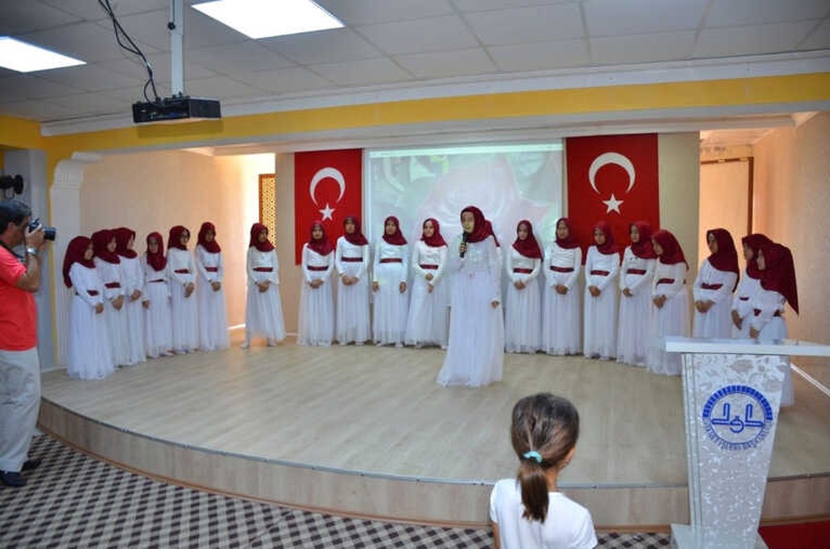 Bozyazı\'da Yaz Kur\'an Kursları Sona Erdi