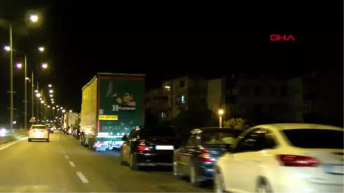 Çanakkale Lapseki\'de 3 Kilometrelik Feribot Yoğunluğu Hd