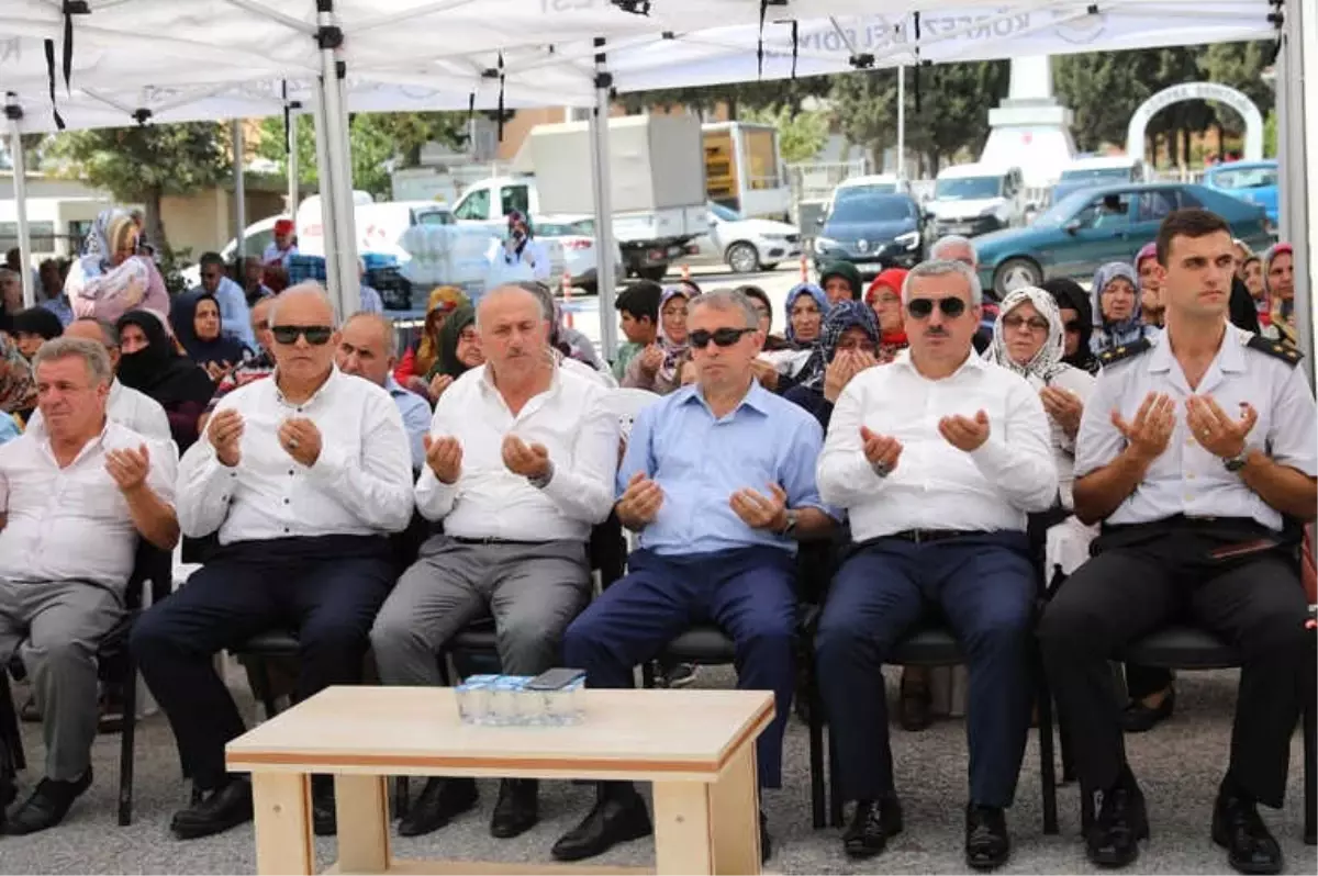 Deprem Şehitleri Körfez\'de Dualarla Anıldı