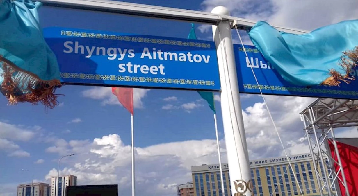 Dünyaca Ünlü Yazar Aytmatov\'un Adı Kazakistan\'da Bir Caddeye Verildi