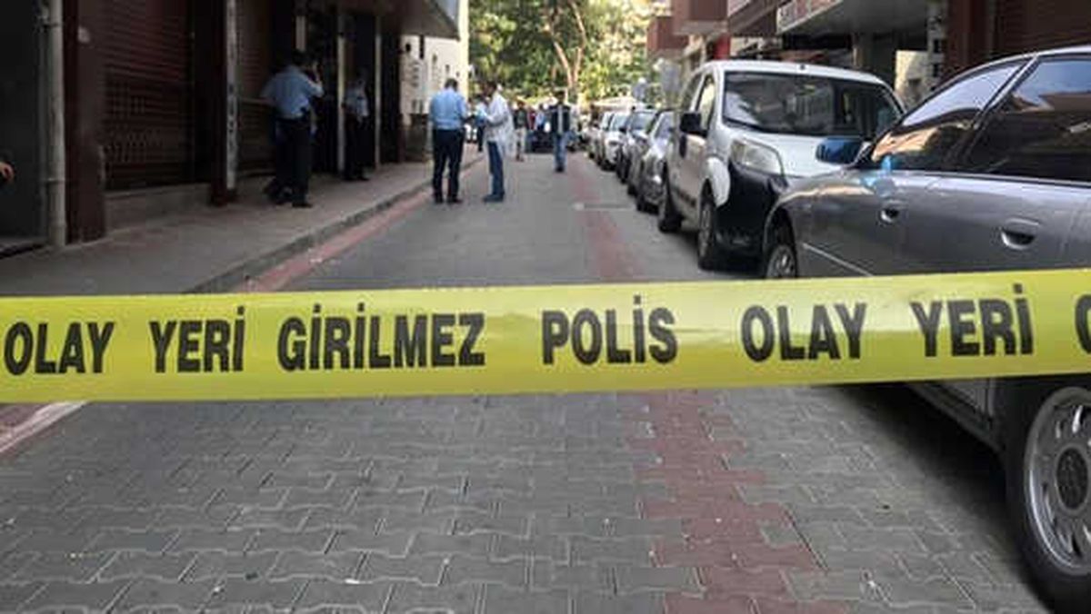 Erzincan\'da Kaymakamlıkta Silahlı Saldırı: 2 Ölü, 5 Yaralı