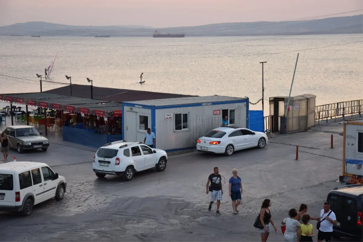 Feribot Seferlerinde de Yoğunluk Yaşanıyor