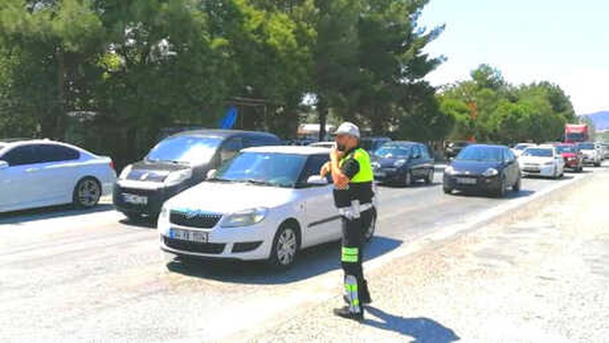 İstanbul-Samsun Karayolunda Bayram Trafiği Yoğunluğu
