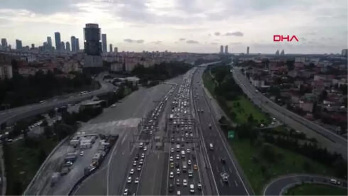 İstanbul Trafiğinde Son Durum Havadan Görüntülendi