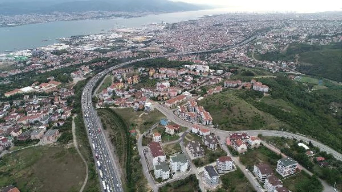 Karayolları\'nda Bayram Yoğunluğu Başladı