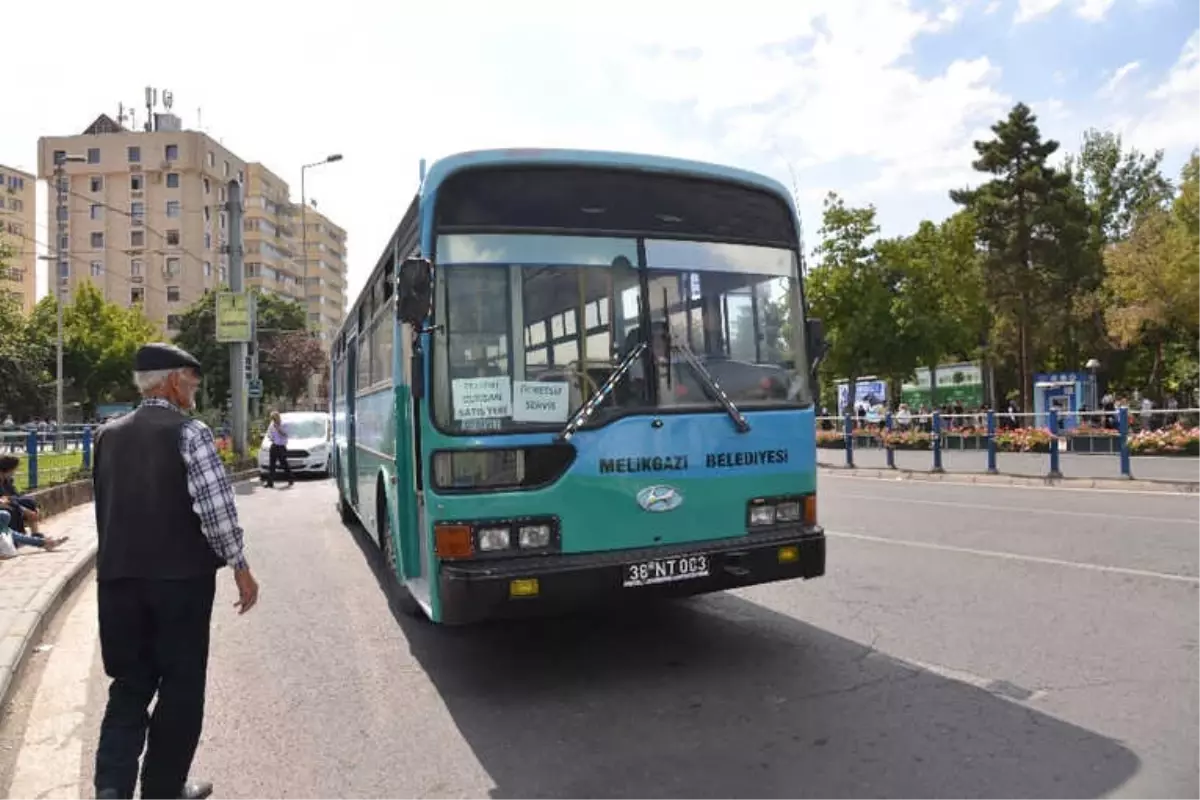 Melikgazi\'den Kurban Satış Alanlarına Ücretsiz Servis