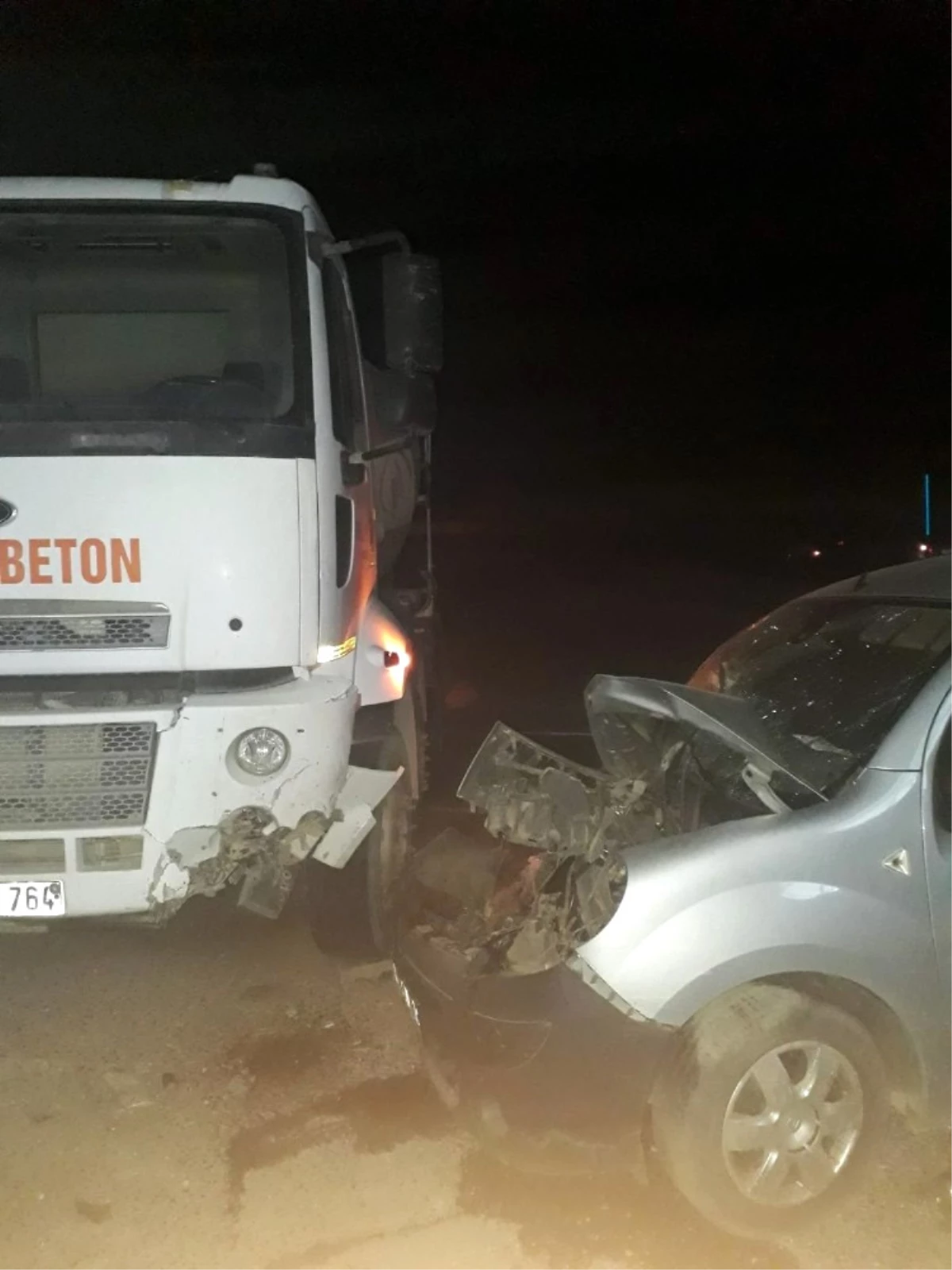Midyat\'ta Trafik Kazası: 2 Yaralı
