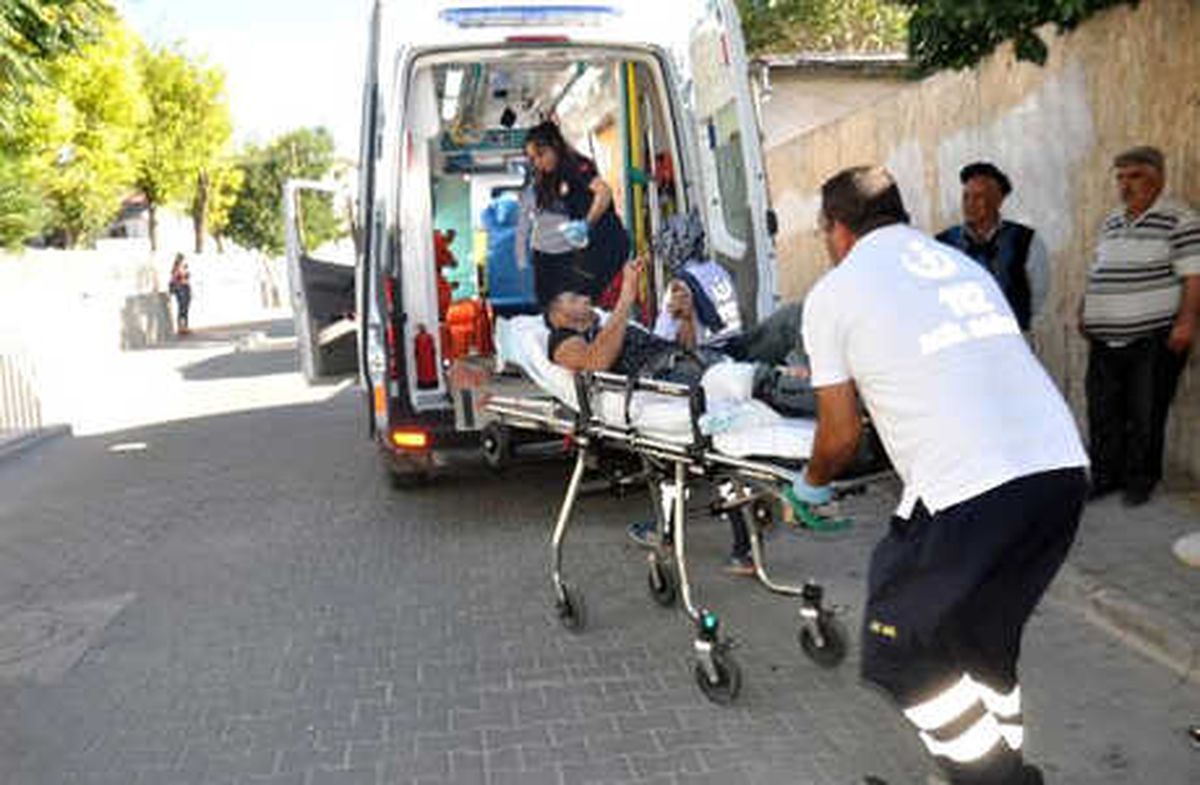 Neden Şikayetçi Oldun?\' Deyip Tekrar Bıçakladı