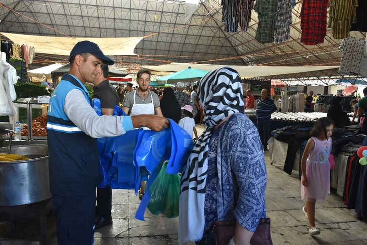 Şahinbey\'de 280 Bin Adet Kurban Atık Poşeti Dağıtıldı