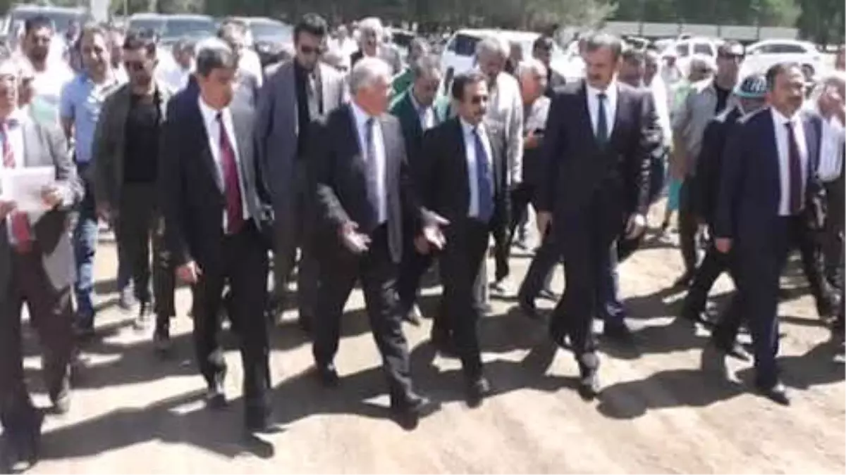 Tarım ve Orman Bakan Yardımcısı Aksu Malazgirt\'te