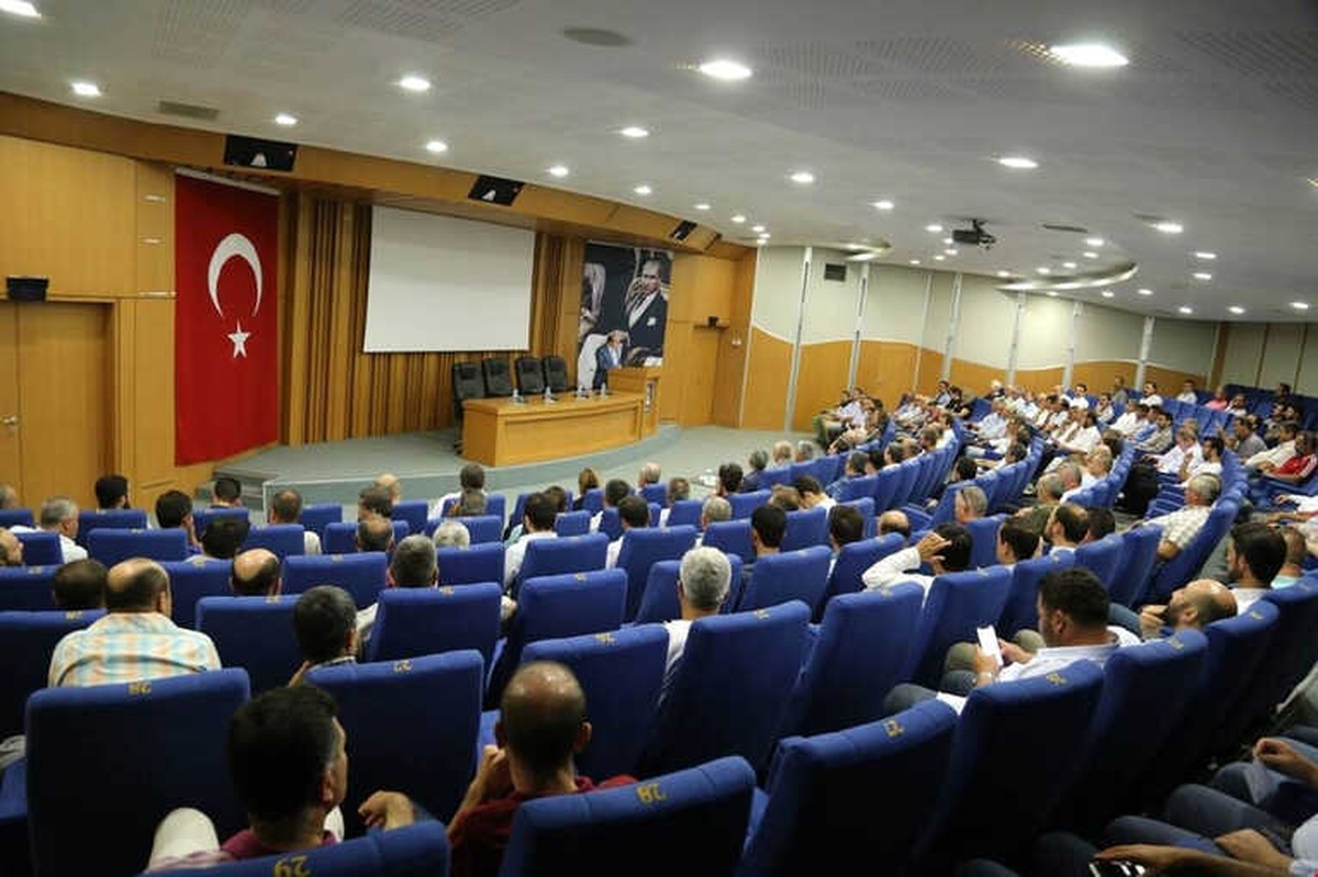Vali Tavlı Muhtarlarla Bir Araya Geldi