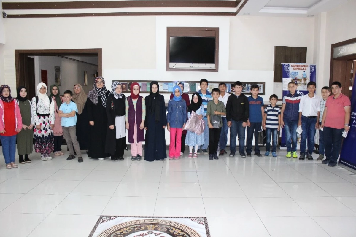 Yaz Kur\'an Kursunda Eğitim Gören Öğrenciler Arasında Bilgi Yarışması Düzenlendi