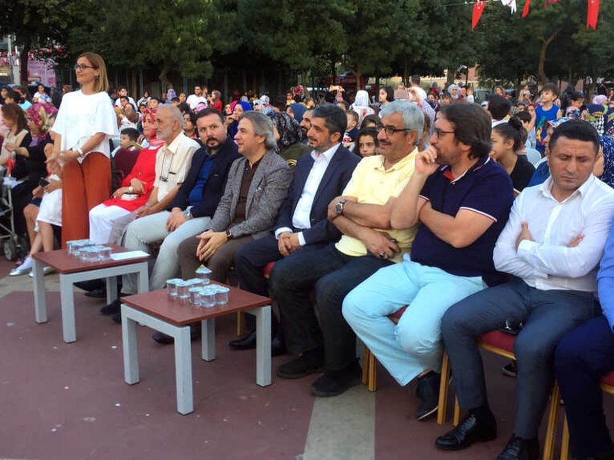Yaz Spor Okulları\'nda Eğitim Alan Çocuklar Ödüllendirildi