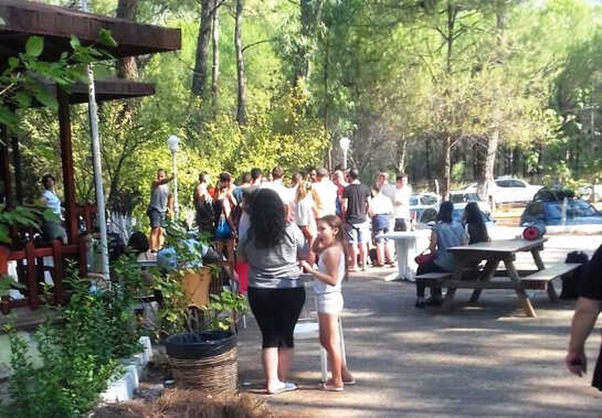 Akyaka\'daki Orman Kampına Giremeyince Geri Döndüler