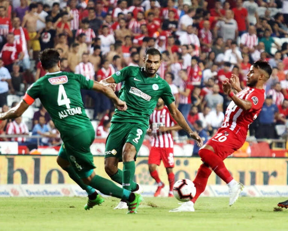 Antalya'da İlk Yarıda 3 Gol
