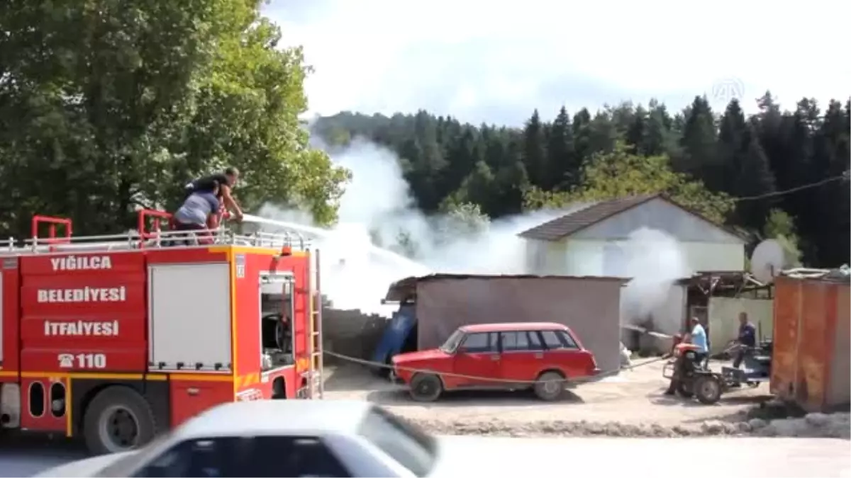 Araçta Çıkan Yangın Eve Sıçradı