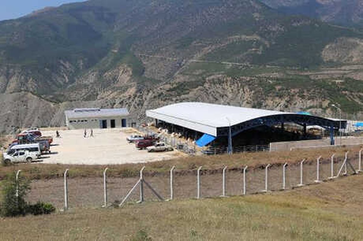 Artvin\'de 2 Milyon Liralık Modern Hayvan Pazarı