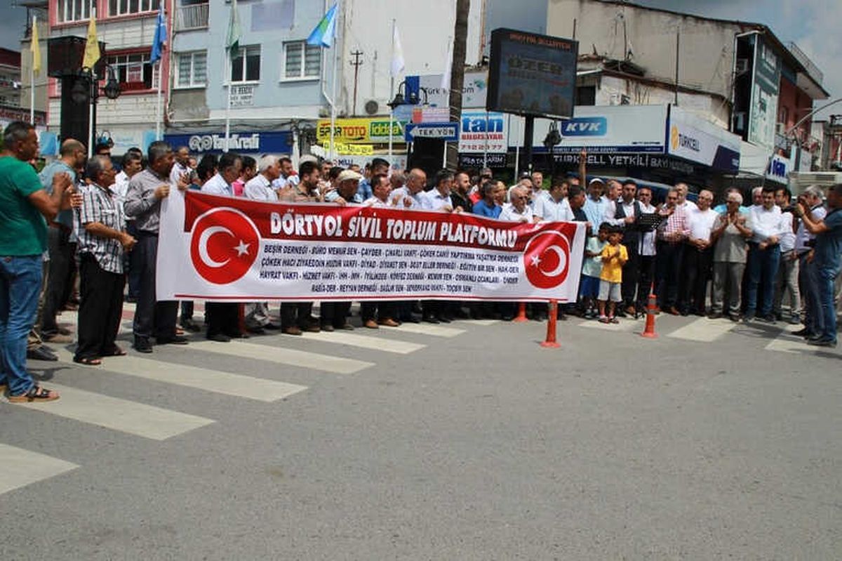 Dörtyol\'da 25 Stk\'dan "Türk Lirasına Sahip Çıkıyoruz, Devletimizin Yanındayız" Açıklaması