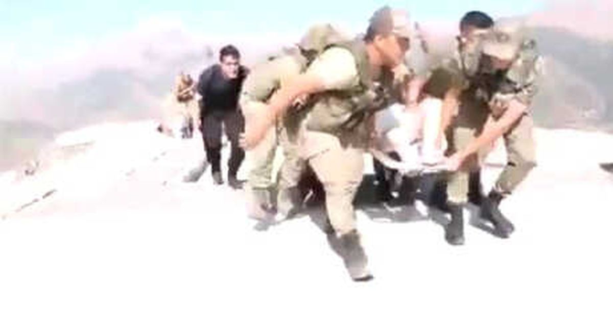 Hakkari\'de Kazada Yaralanan 8 Kişi, Askeri Helikopterle Hastaneye Taşındı