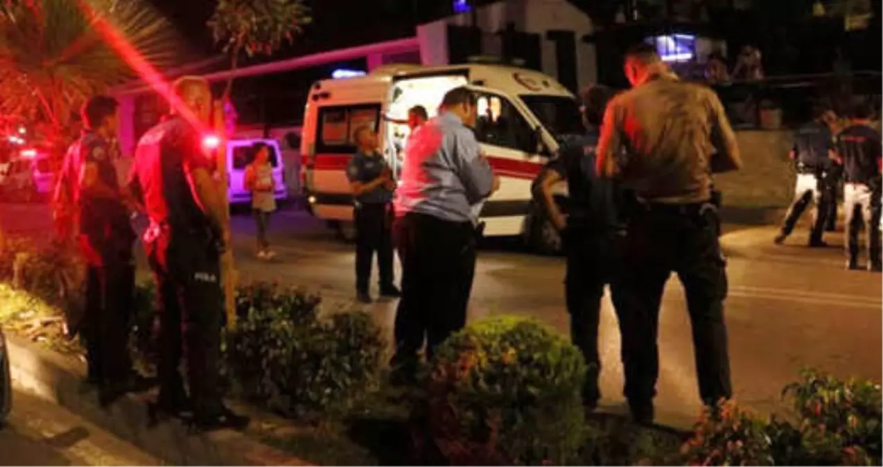 Karısını Döven Koca, Evi Ateşe Verip Boğazına Dayadığı Kırık Cam Parçasıyla İntihara Kalkıştı!