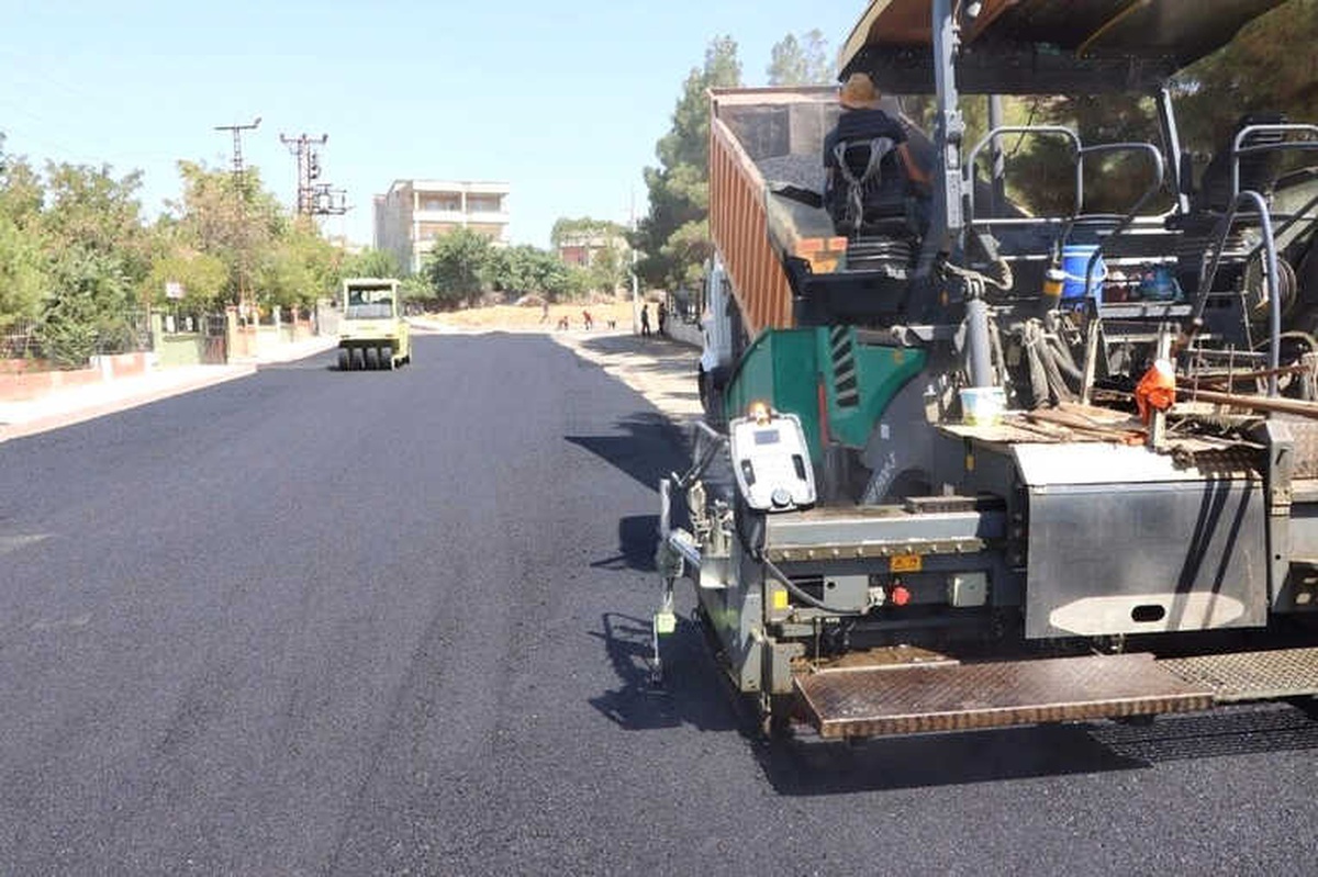 Kayyum Geldi, Siirt\'te Asfaltlanmayan Yol Kalmadı