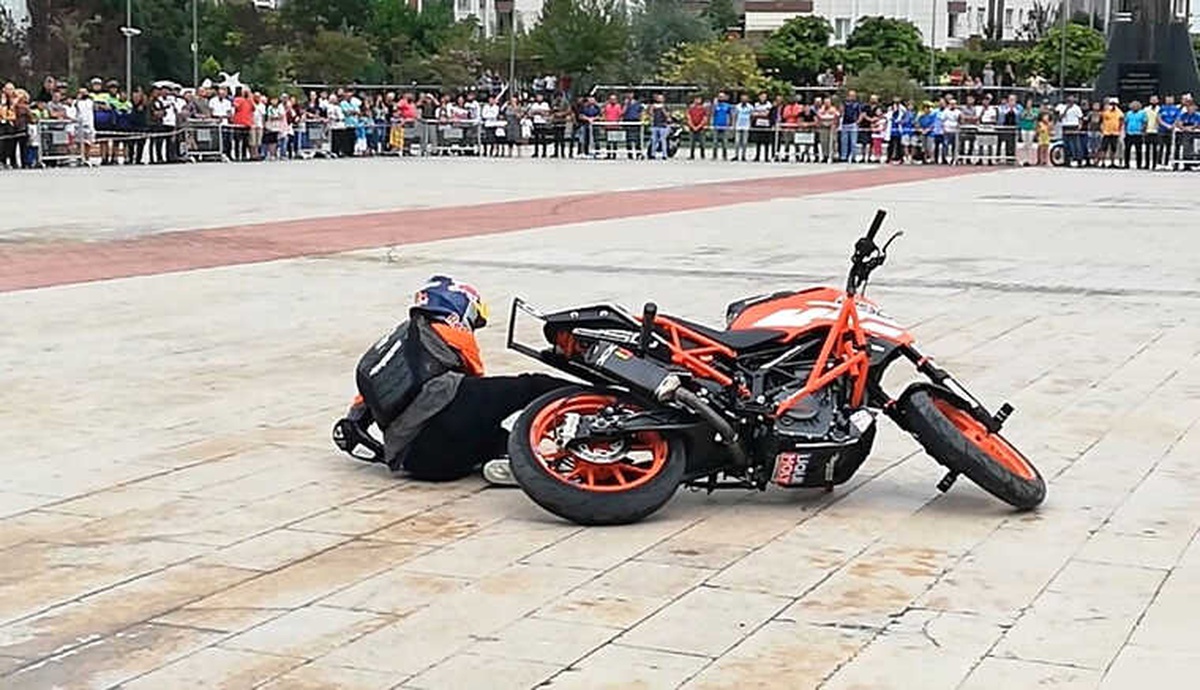 Motosiklet Festivali\'nde Yürekleri Ağza Getiren An