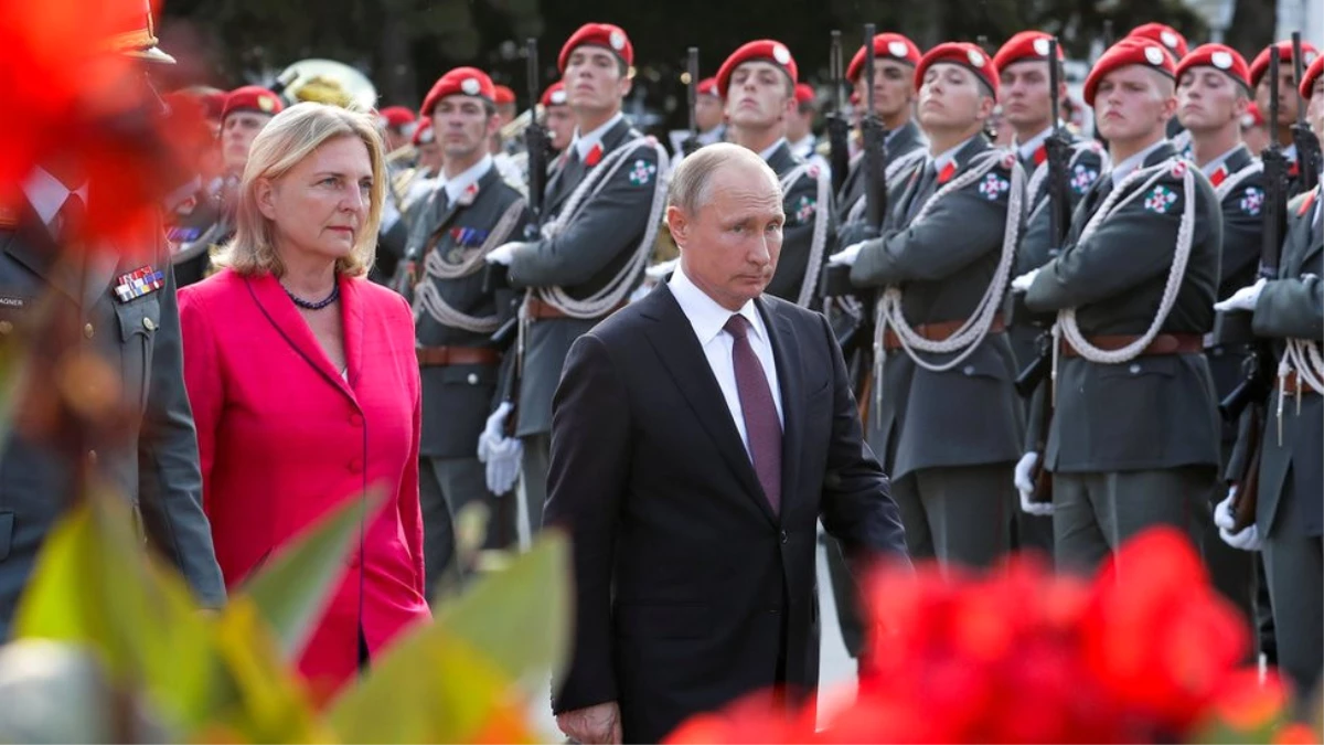 Rusya Lideri Putin\'i Düğününe Çağıran Avusturya Dışişleri Bakanı\'na İstifa Çağrısı