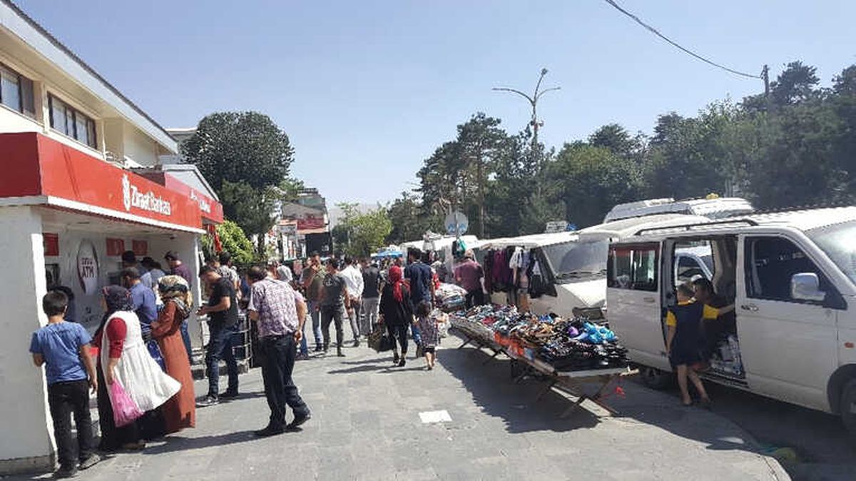 Tatvan\'da Bayram Hareketliliği