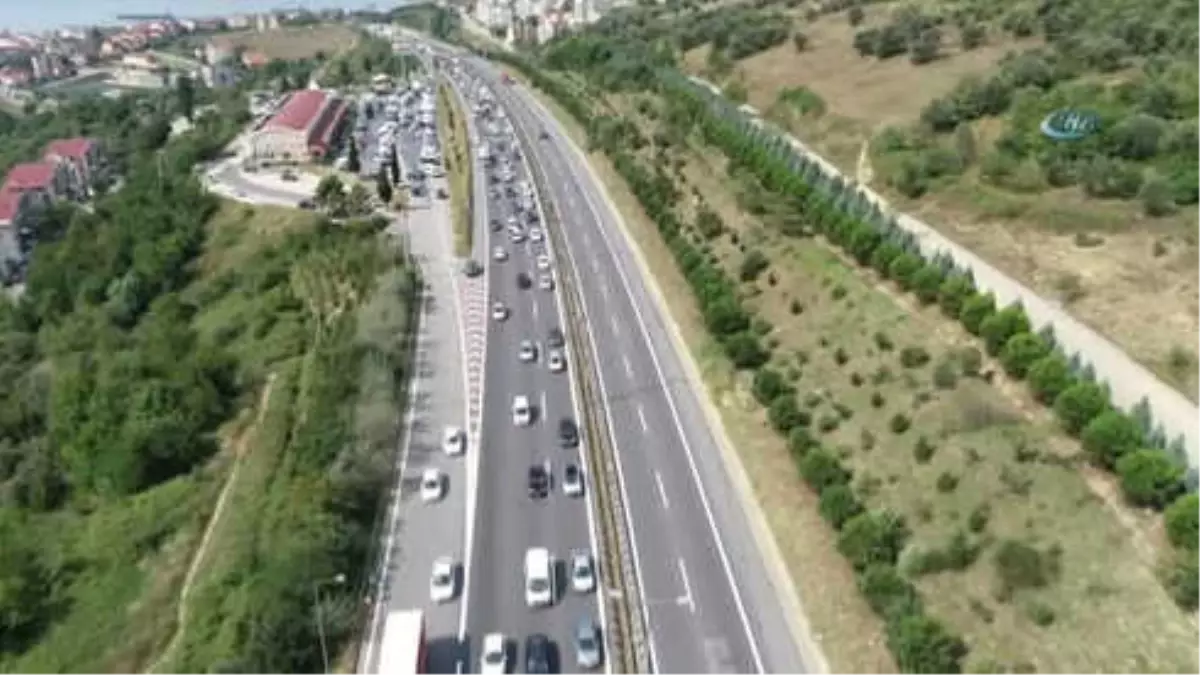 Tem Otoyolu Kocaeli Güzergahında Trafik Havadan Görüntülendi