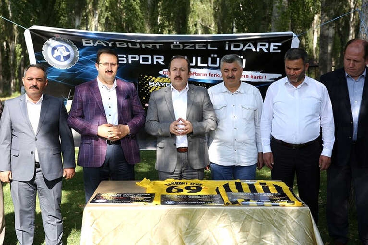 Vali Pehlivan\'dan Bayburtspor İçin Çağrı: "Bu Takıma Hep Birlikte Sahip Çıkalım"