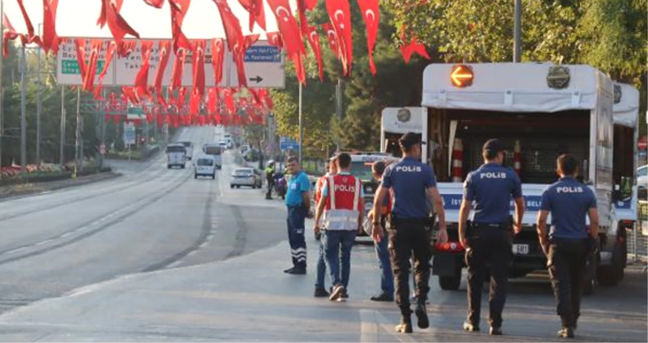 30 Ağustos Provaları Nedeniyle Vatan Caddesi Trafiğe Kapatıldı, İşte Alternatif Yollar