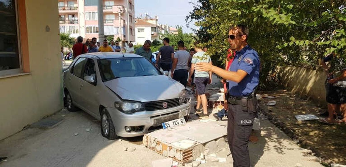 Allah\'a Emanet Kavşakta Çocuklar Ölümden Döndü