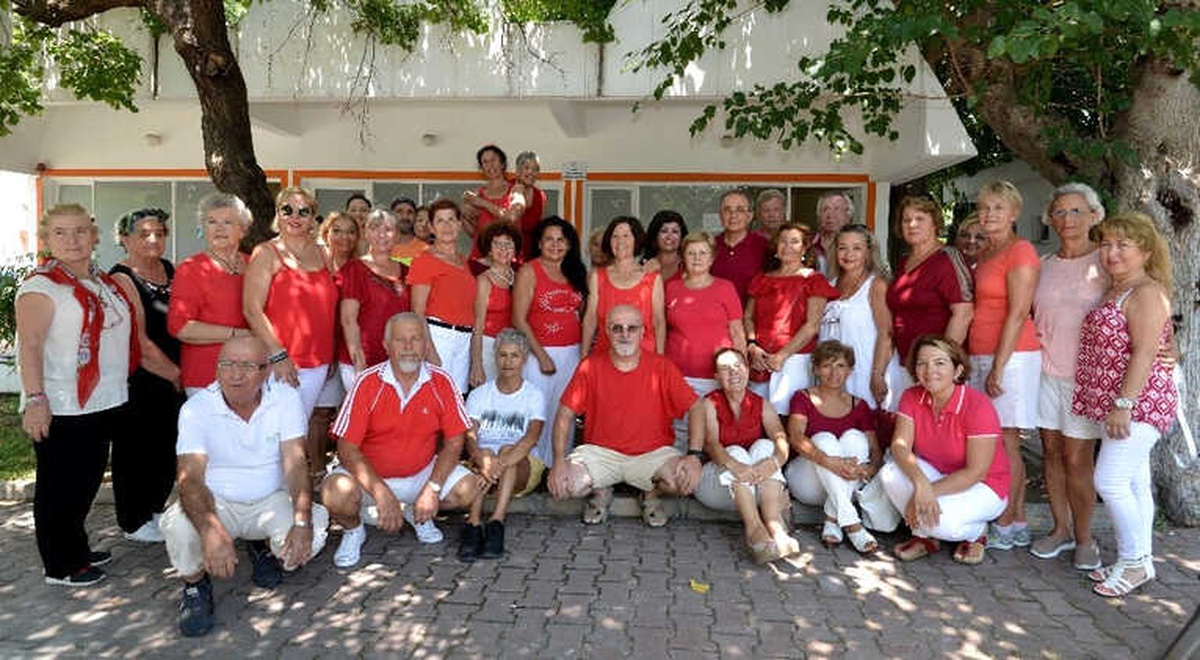 Alzheimere Farkındalık İçin Erdik Dalı Oynayıp, Tiyatro Oyunu Sahneleyecekler