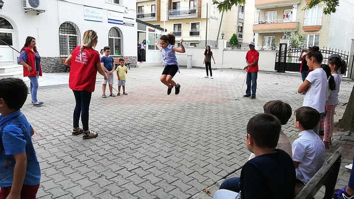 Çocuklar Geleneksel Oyunlarla Şenlendi