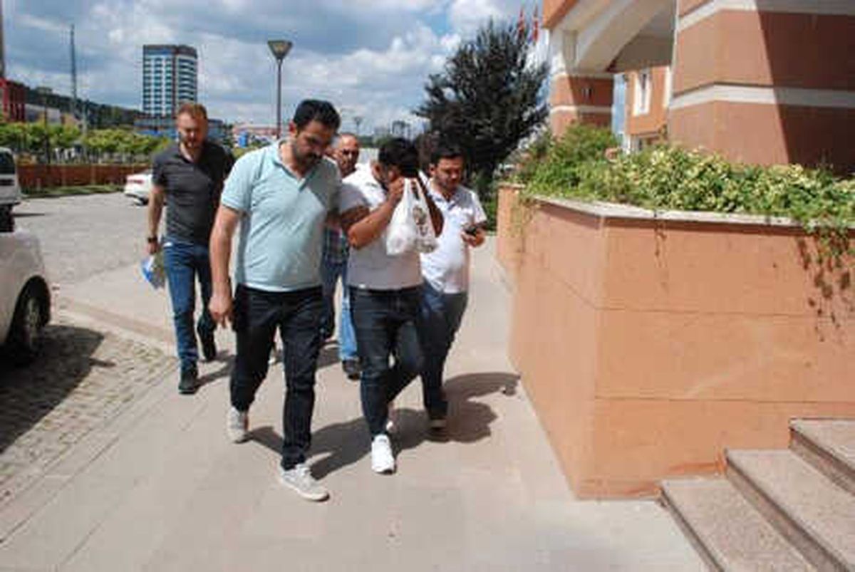 Fetö ile Korkutup, 400 Bin Lira Dolandıran 3 Kişi Tutuklandı