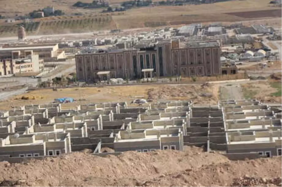 Hasankeyf\'te 611 Yıllık Minarenin Numaralandırılan Taşları Sökülmeye Başlandı