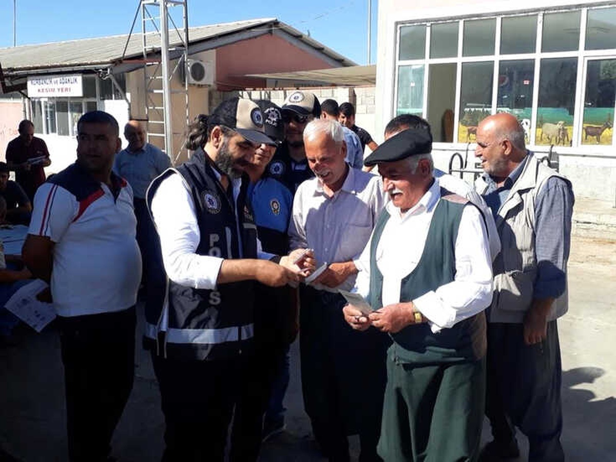 Kurbanlık Satıcıları Sahte Para Konusunda Uyarıldı