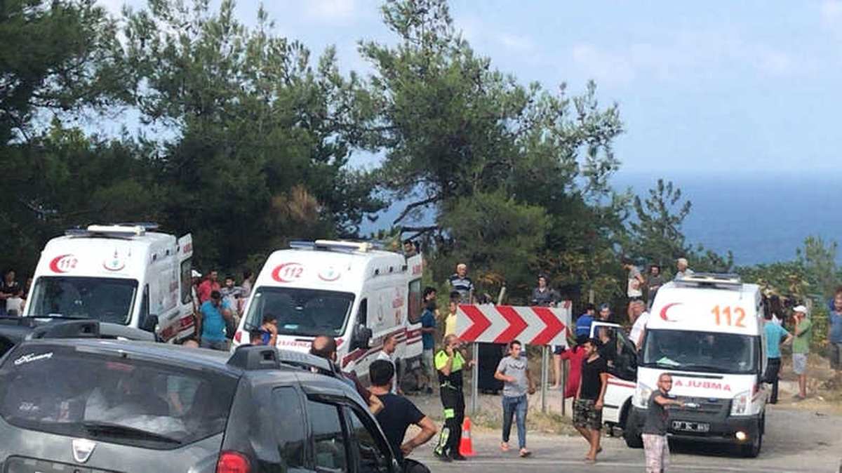 Midibüs Uçuruma Yuvarlandı: Çok Sayıda Ölü ve Yaralı