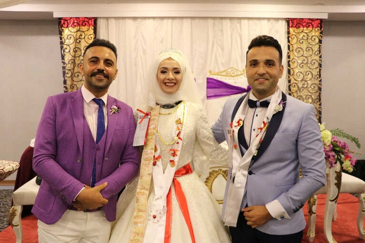 Takı Töreninde Gelin ve Damada Uçak Bileti