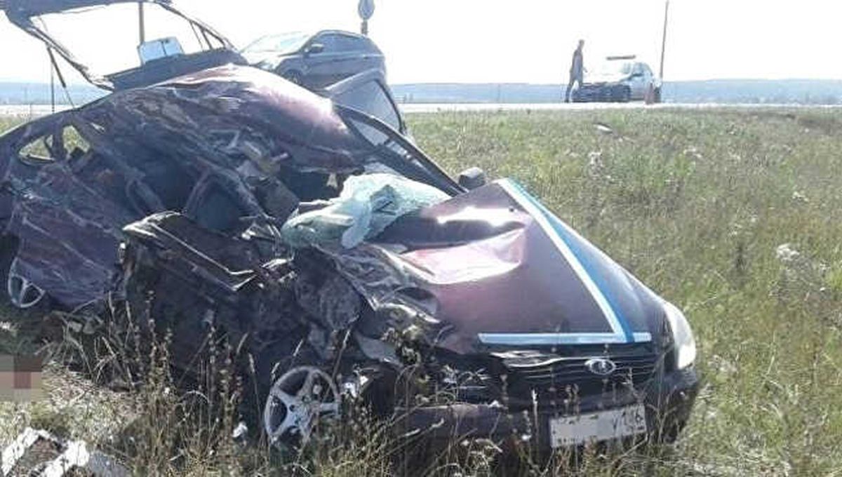 Rusya\'da Düğün Kortejinde Kaza: 1 Ölü