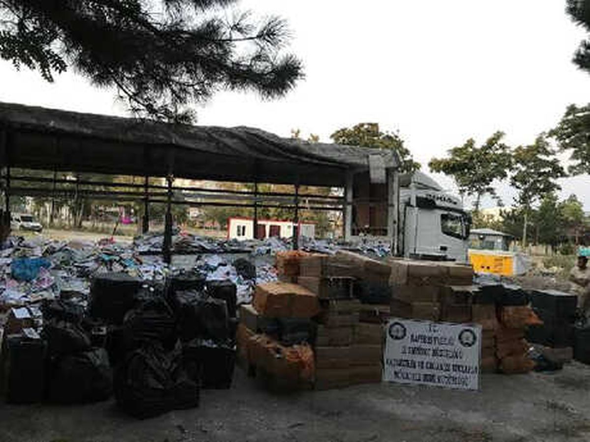 Tır\'da 65 Bin Paket Kaçak Sigara Ele Geçirildi