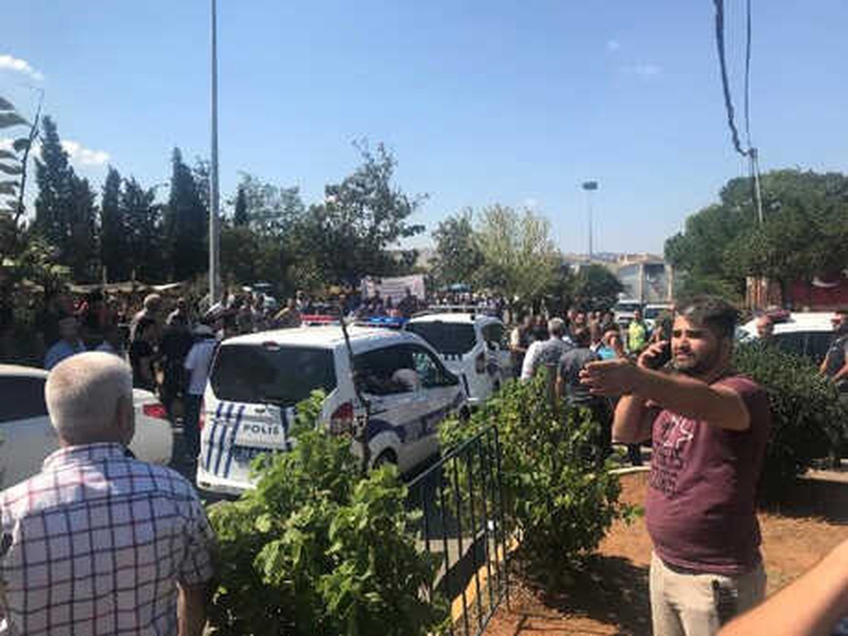Tuzla\'da Kurban Satış Alanındaki Kavgaya Polis Müdahalesi