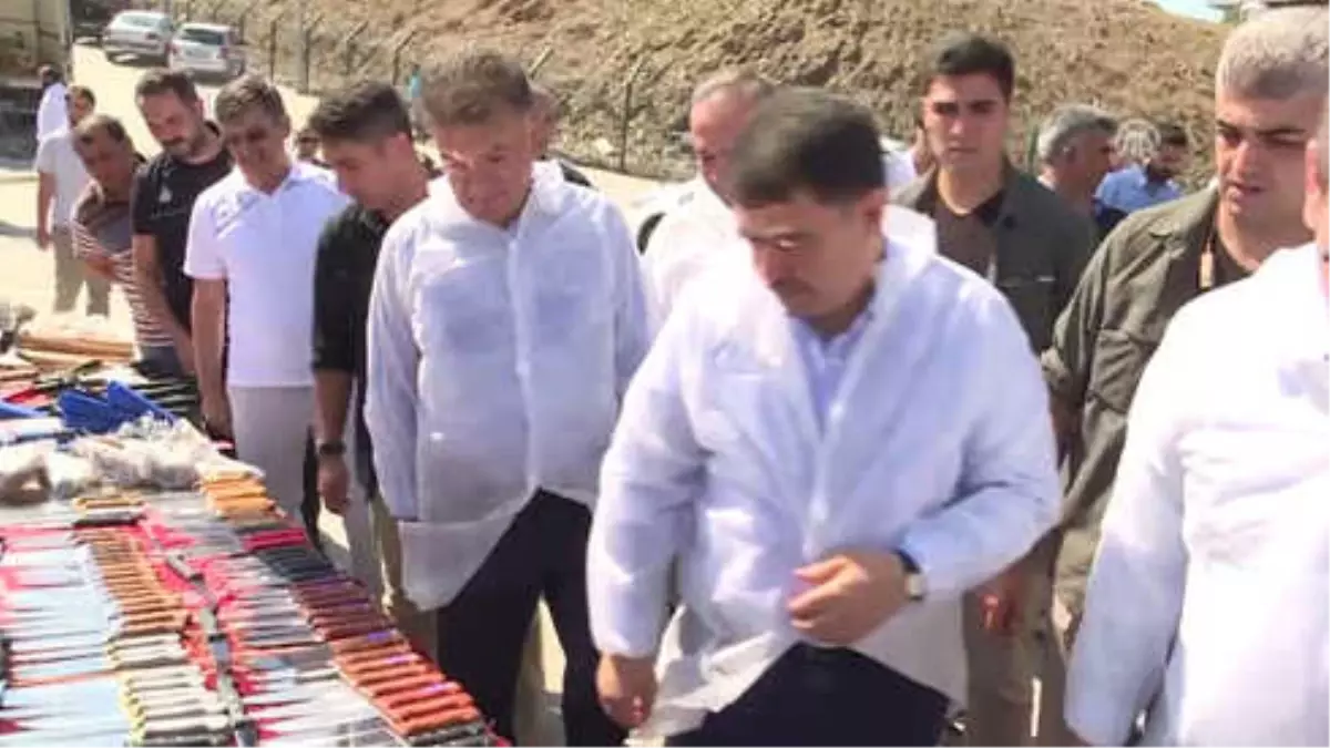 Vali Şahin, Kurban Satış ve Kesim Alanında İncelemelerde Bulundu - İstanbul