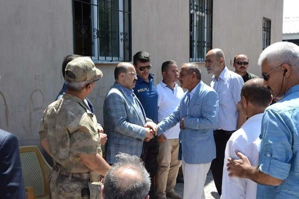 Vali Ustaoğlu, Güroymak\'ta Taziyeye Katıldı