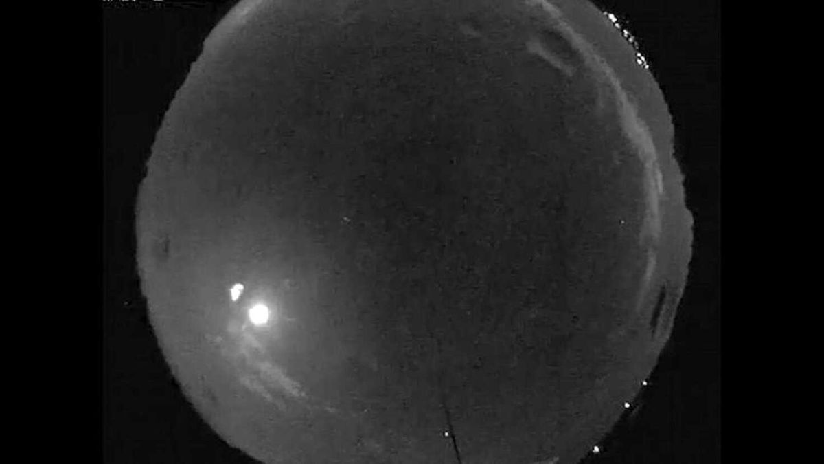 Ay\'dan 40 Kat Daha Parlak Bir Meteor Gözlemlendi