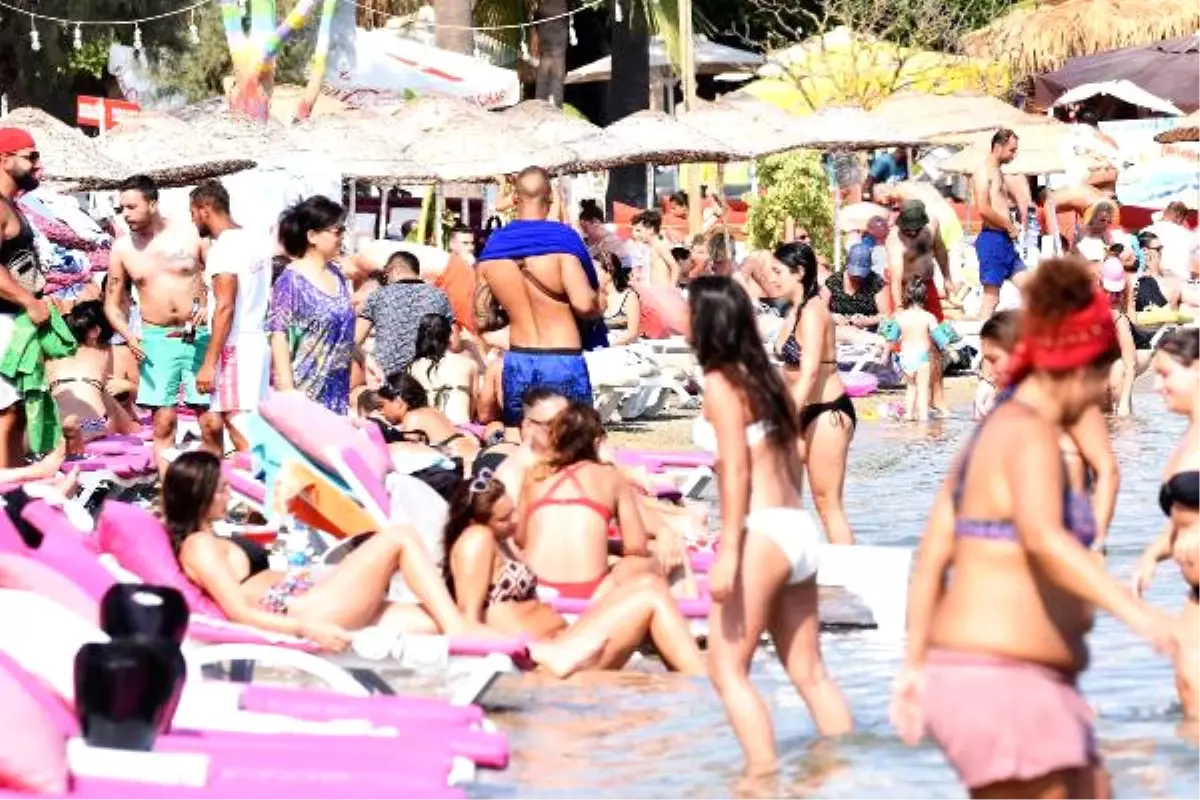 Bodrum\'un Nüfusu Tatilcilerle 2 Milyona Yaklaştı